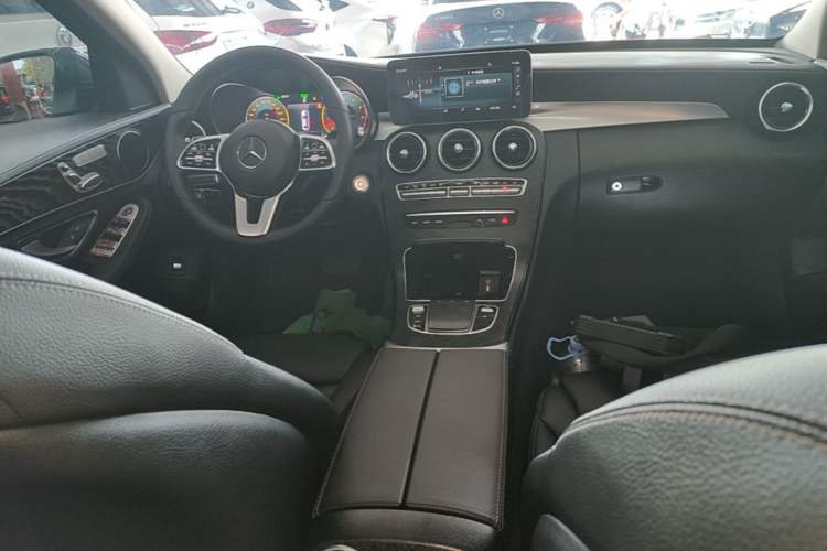 Used Mercedes-Benz C-Class 2019 Restyled C 260 L Sport Edition Center Console
