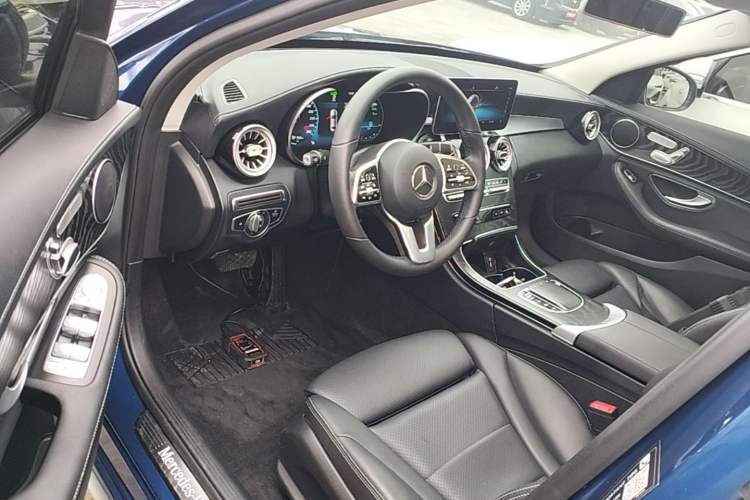 Used Mercedes-Benz C-Class 2019 Restyled C 260 L Sport Edition Driver Seat