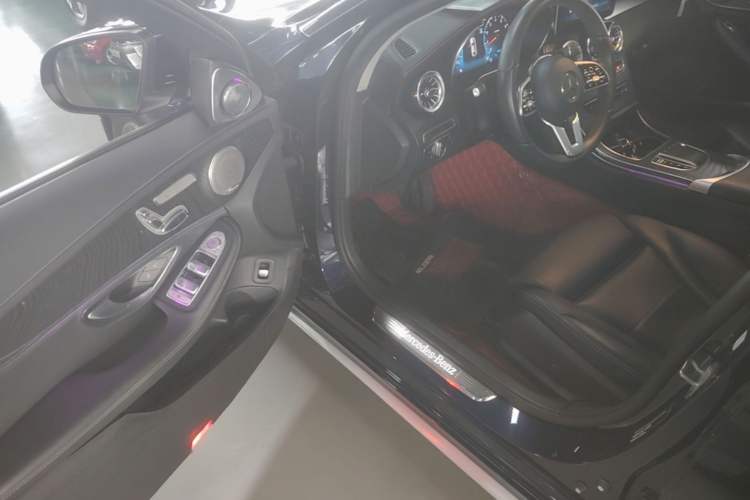 Used Mercedes-Benz C-Class 2019 Restyled C 260 L Sport Edition Driver Seat