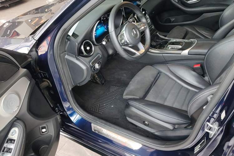 Used Mercedes-Benz C-Class 2019 C 260 Sport Edition Driver Seat