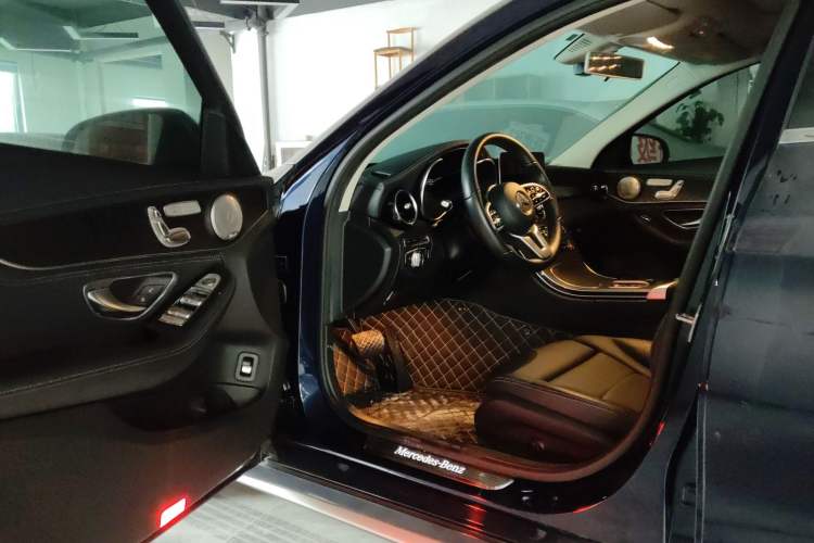 Used Mercedes-Benz C-Class 2019 Restyled C 260 L Sport Edition Driver Seat