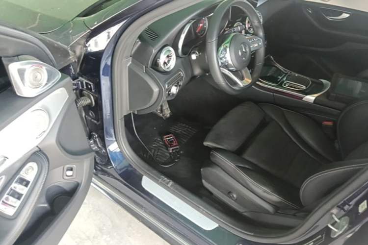 Used Mercedes-Benz C-Class 2019 C 260 Sport Edition Driver Seat