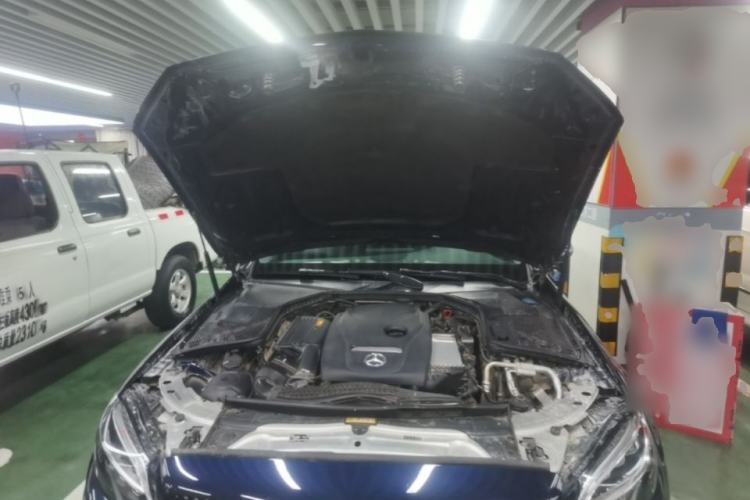 Used Mercedes-Benz C-Class 2019 C 180 L Fashion Edition Sport Version Engine Bay