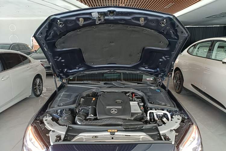 Used Mercedes-Benz C-Class 2019 C 180 L Fashion Edition Sport Version Engine Bay