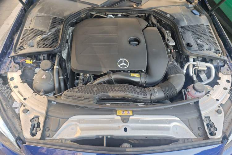 Used Mercedes-Benz C-Class 2019 C 260 Coupe Engine Bay