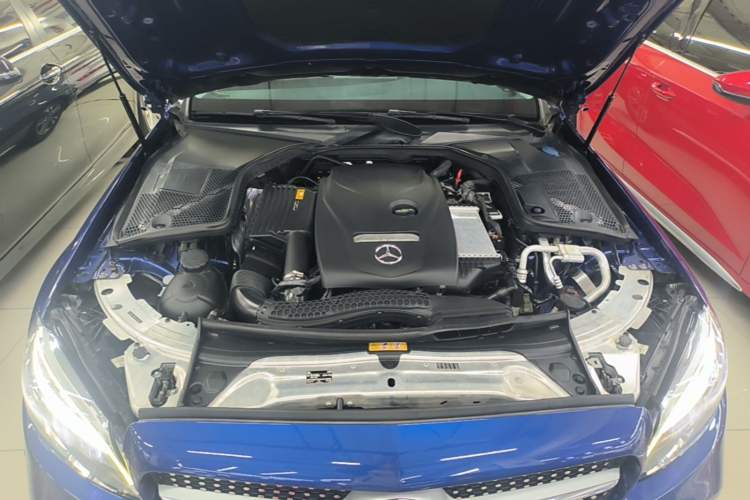 Used Mercedes-Benz C-Class 2019 C 180 L Fashion Edition Sport Version Engine Bay