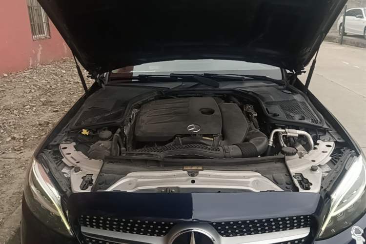 Used Mercedes-Benz C-Class 2019 C 260 Estate Engine Bay