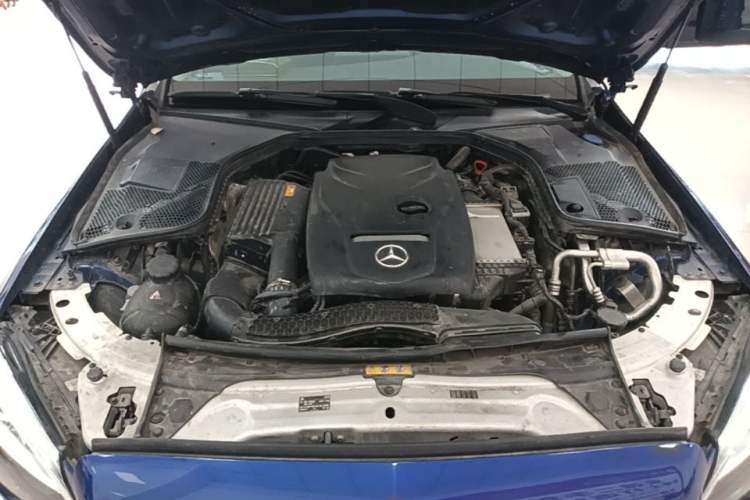 Used Mercedes-Benz C-Class 2019 C 180 L Fashion Edition Sport Version Engine Bay