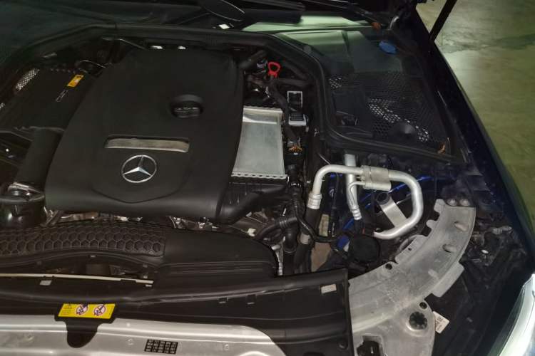 Used Mercedes-Benz C-Class 2019 C 180 L Fashion Edition Sport Version Engine Bay Left