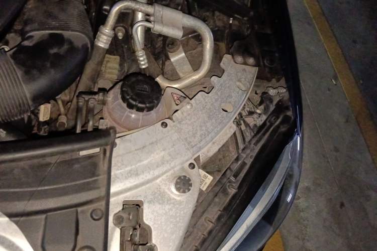 Used Mercedes-Benz C-Class 2019 Restyled C 260 L Sport Edition Engine Bay Left