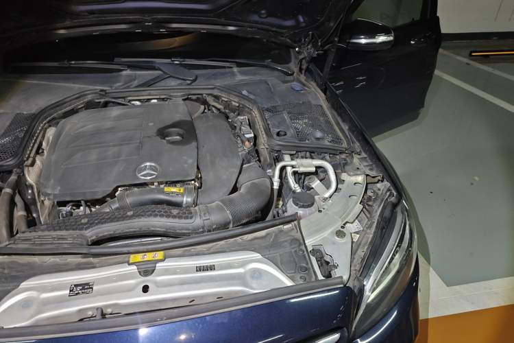 Used Mercedes-Benz C-Class 2019 C 260 Sport Edition Engine Bay Left