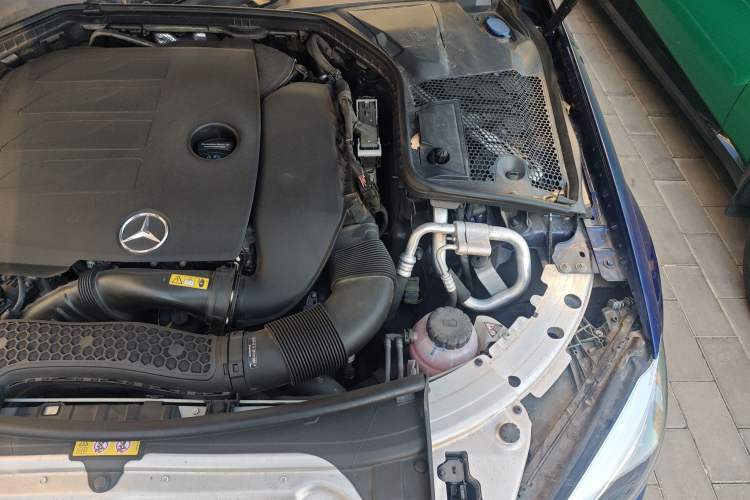 Used Mercedes-Benz C-Class 2019 C 260 Coupe Engine Bay Left