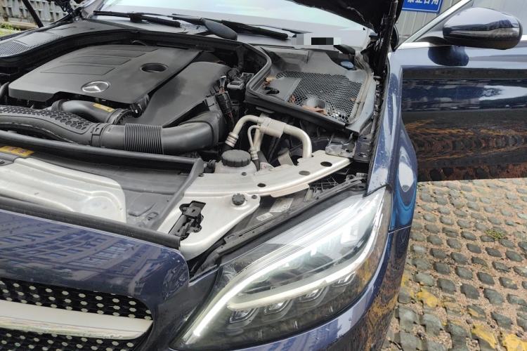 Used Mercedes-Benz C-Class 2019 C 260 Estate Engine Bay Left