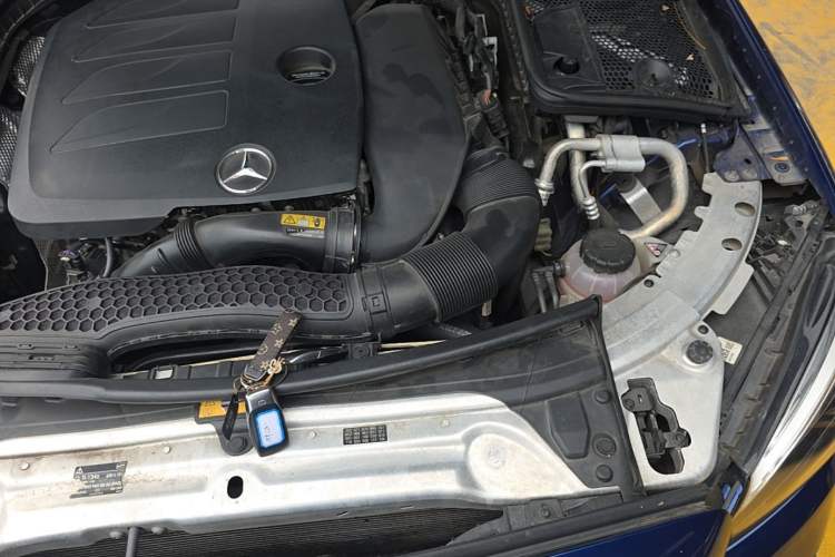 Used Mercedes-Benz C-Class 2019 C 260 L Sport Edition Engine Bay Left