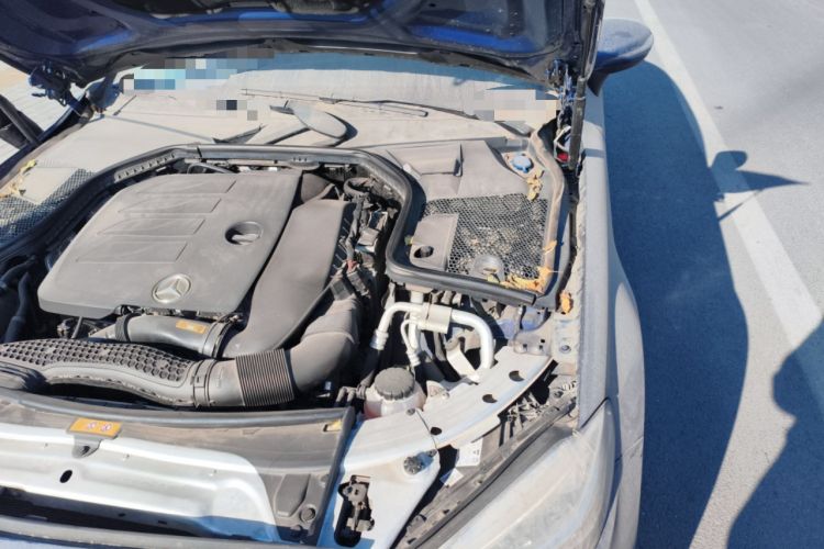 Used Mercedes-Benz C-Class 2019 C 260 Coupe Engine Bay Left