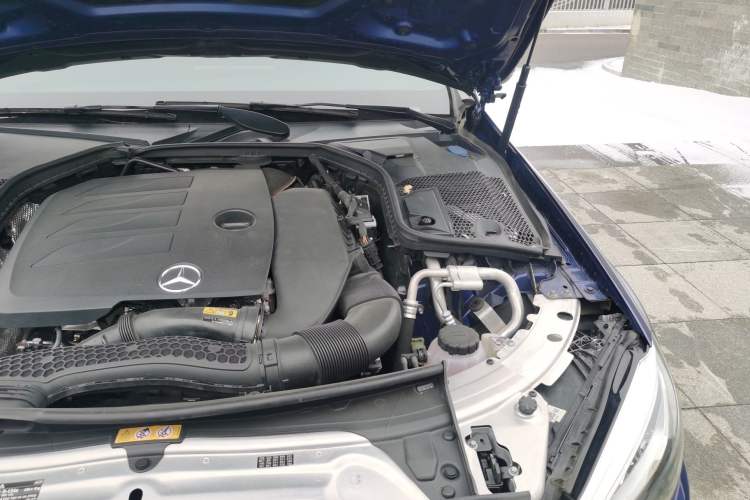 Used Mercedes-Benz C-Class 2019 C 260 Sport Edition 4MATIC Engine Bay Left