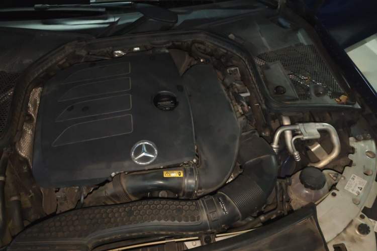 Used Mercedes-Benz C-Class 2019 C 260 Coupe Engine Bay Left