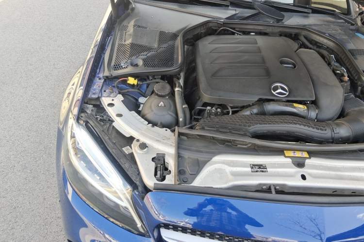 Used Mercedes-Benz C-Class 2019 C 260 L Sport Edition Engine Bay Right