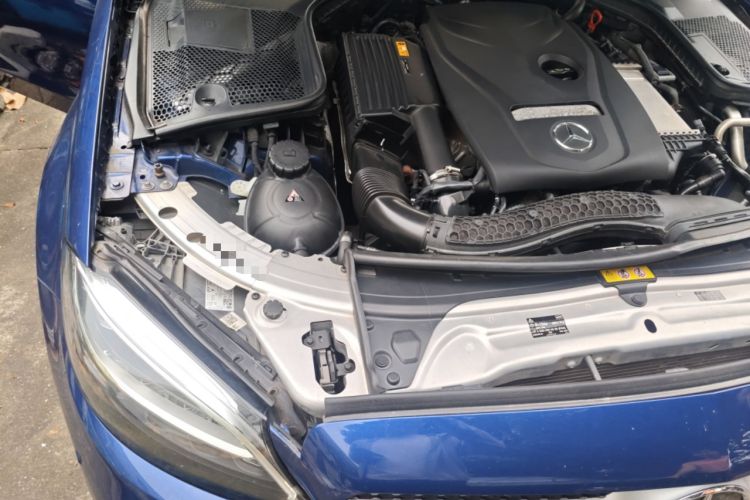 Used Mercedes-Benz C-Class 2019 C 180 L Fashion Edition Sport Version Engine Bay Right
