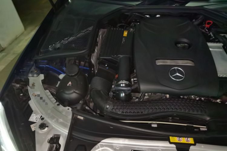 Used Mercedes-Benz C-Class 2019 C 180 L Fashion Edition Sport Version Engine Bay Right