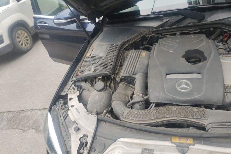 Used Mercedes-Benz C-Class 2019 C 180 L Fashion Edition Sport Version Engine Bay Right