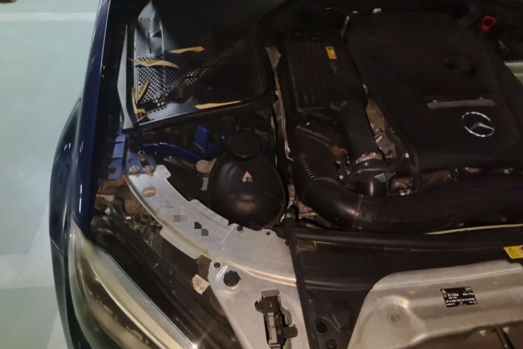 Used Mercedes-Benz C-Class 2019 C 180 L Fashion Edition Sport Version Engine Bay Right