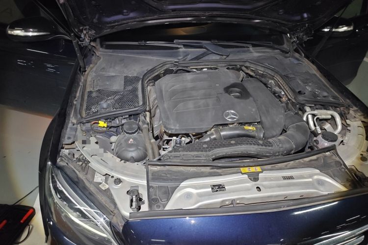 Used Mercedes-Benz C-Class 2019 C 260 Sport Edition Engine Bay Right