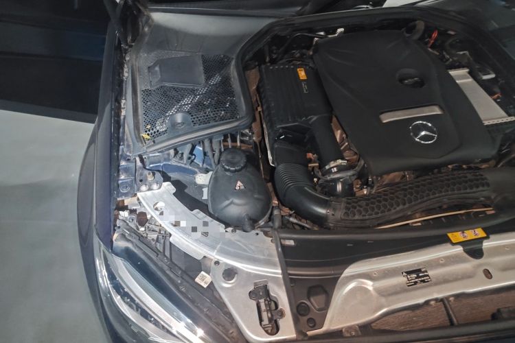 Used Mercedes-Benz C-Class 2019 C 180 L Fashion Edition Sport Version Engine Bay Right
