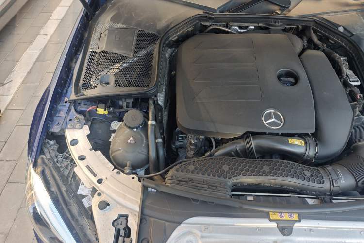Used Mercedes-Benz C-Class 2019 C 260 Coupe Engine Bay Right