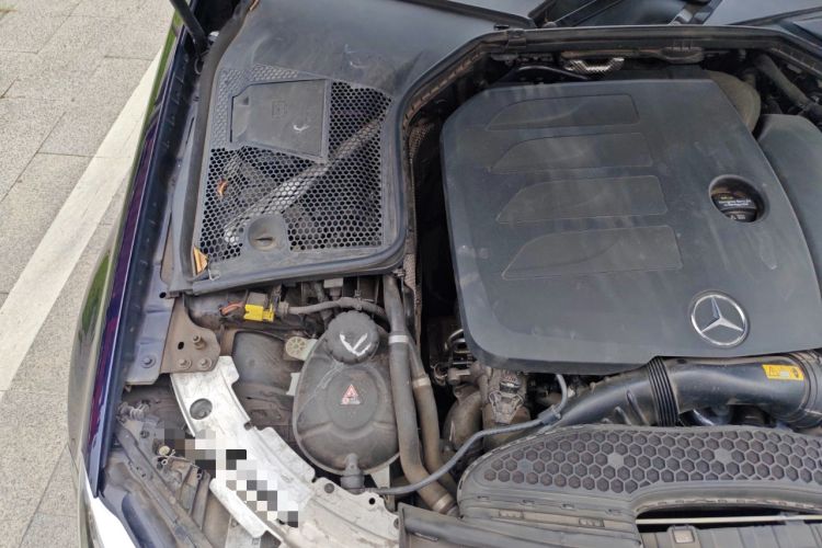 Used Mercedes-Benz C-Class 2019 C 260 Estate Engine Bay Right