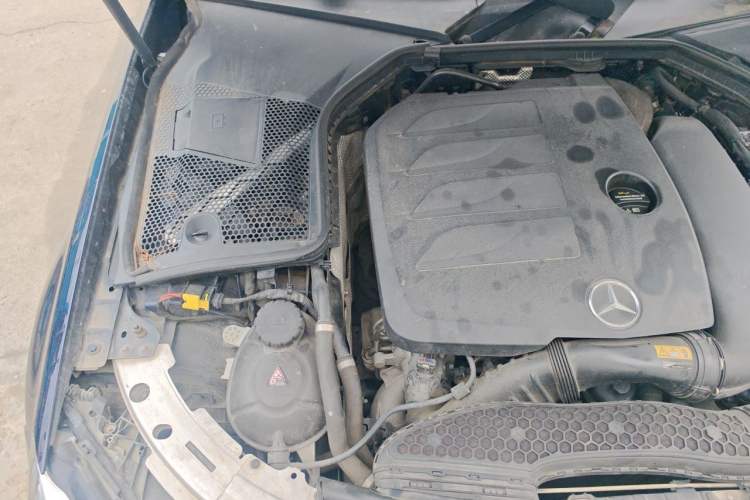 Used Mercedes-Benz C-Class 2019 C 260 L Sport Edition Engine Bay Right
