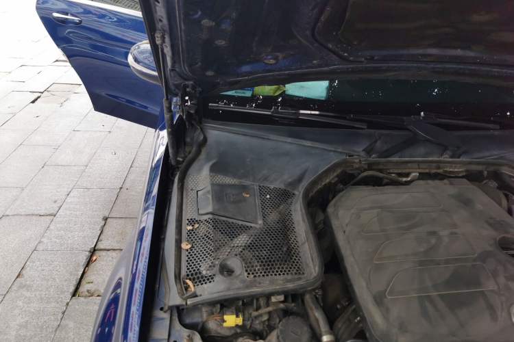 Used Mercedes-Benz C-Class 2019 Restyled C 260 L Sport Edition Engine Bay Right