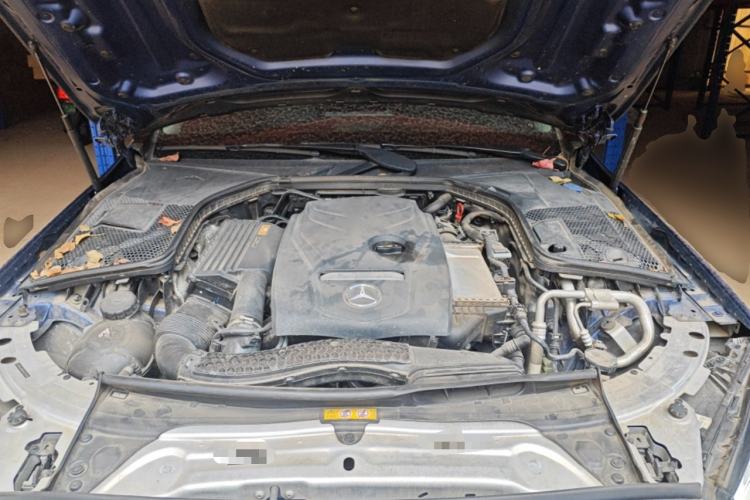 Used Mercedes-Benz C-Class 2019 C 180 L Fashion Edition Sport Version Engine Bay