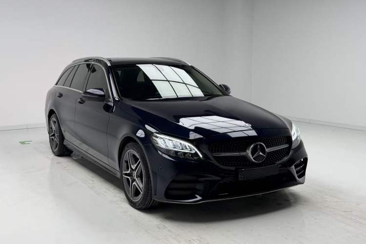 Used Mercedes-Benz C-Class 2019 C 260 Estate Exterior 2