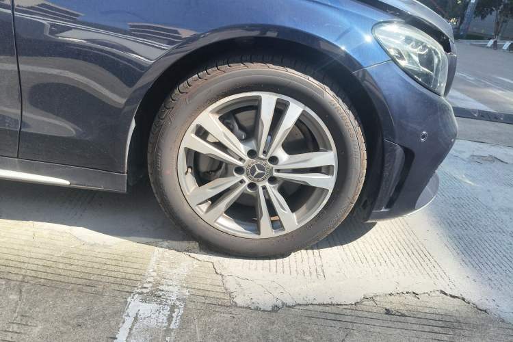 Used Mercedes-Benz C-Class 2019 C 180 L Fashion Edition Sport Version Exterior 2
