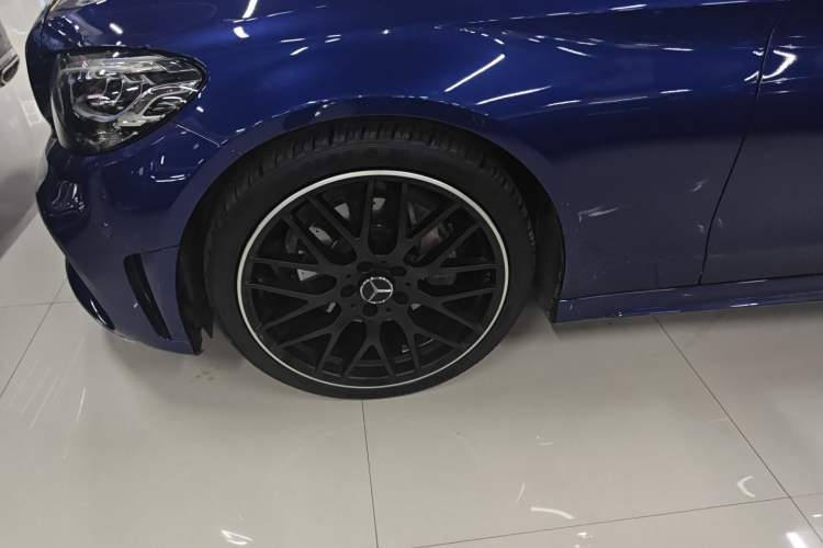 Used Mercedes-Benz C-Class 2019 C 260 Coupe Exterior 4