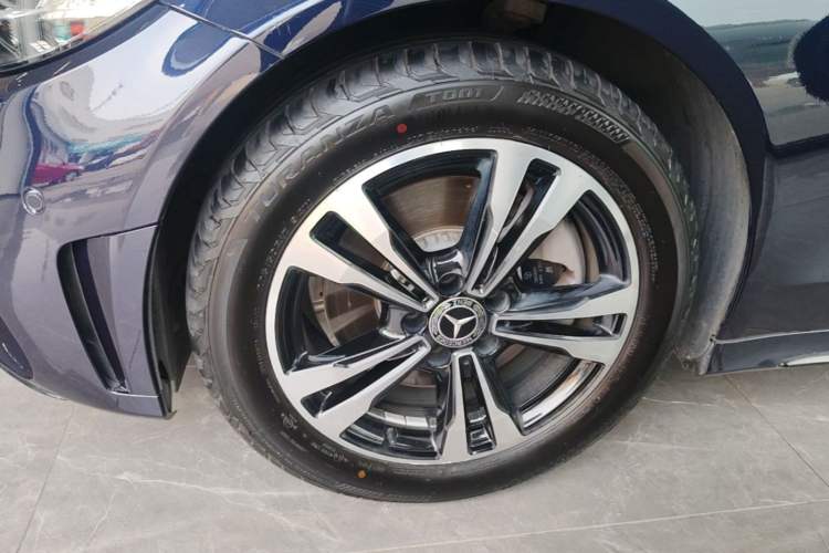 Used Mercedes-Benz C-Class 2019 C 260 Sport Edition Exterior 4