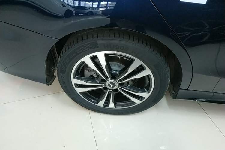 Used Mercedes-Benz C-Class 2019 C 260 Sport Edition Exterior 5
