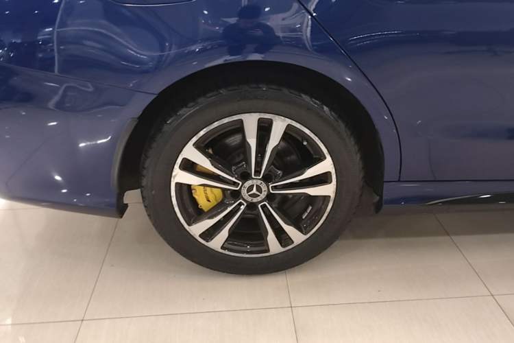 Used Mercedes-Benz C-Class 2019 C 260 Sport Edition Exterior 5