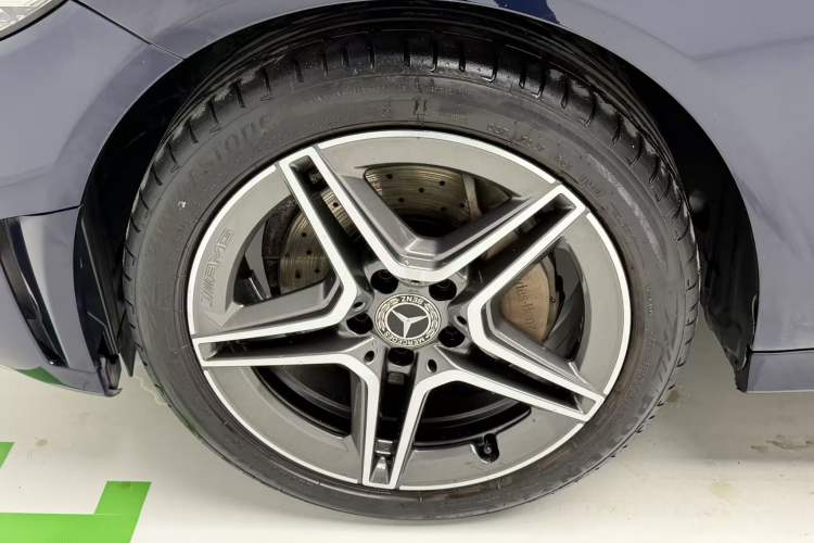 Used Mercedes-Benz C-Class 2019 C 260 Estate Exterior 7