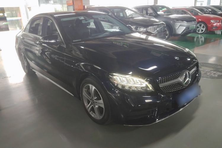Used Mercedes-Benz C-Class 2019 Restyled C 260 L Sport Edition Front Right 45 Deg