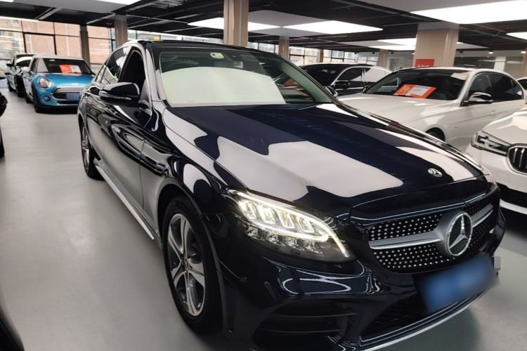 Used Mercedes-Benz C-Class 2019 Restyled C 260 L Sport Edition Front Right 45 Deg