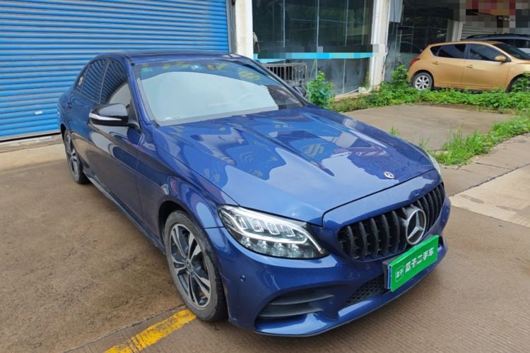 Used Mercedes-Benz C-Class 2019 C 260 Sport Edition Front Right 45 Deg