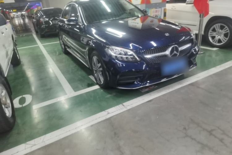 Used Mercedes-Benz C-Class 2019 C 180 L Fashion Edition Sport Version Front Right 45 Deg