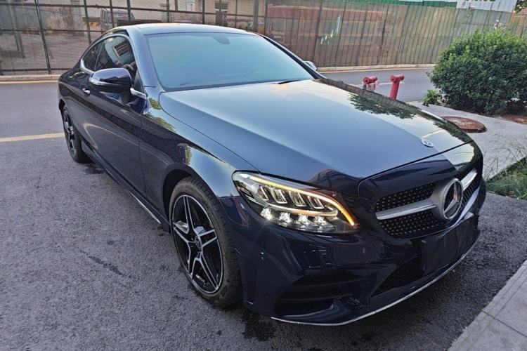 Used Mercedes-Benz C-Class 2019 C 260 Coupe Front Right 45 Deg