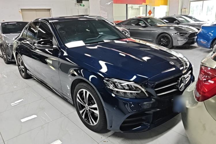 Used Mercedes-Benz C-Class 2019 C 260 Sport Edition Front Right 45 Deg