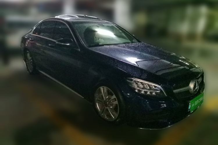 Used Mercedes-Benz C-Class 2019 C 180 L Fashion Edition Sport Version Front Right 45 Deg