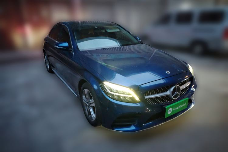 Used Mercedes-Benz C-Class 2019 Updated C 260 L Front Right 45 Deg