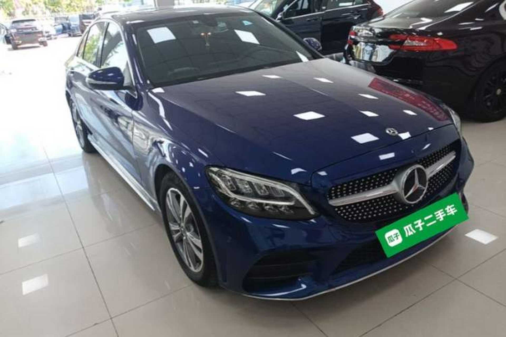 Used Mercedes-Benz C-Class 2019 C 180 L Fashion Edition Sport Version Front Right 45 Deg