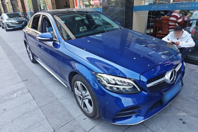 Used Mercedes-Benz C-Class 2019 C 260 L Sport Edition Front Right 45 Deg